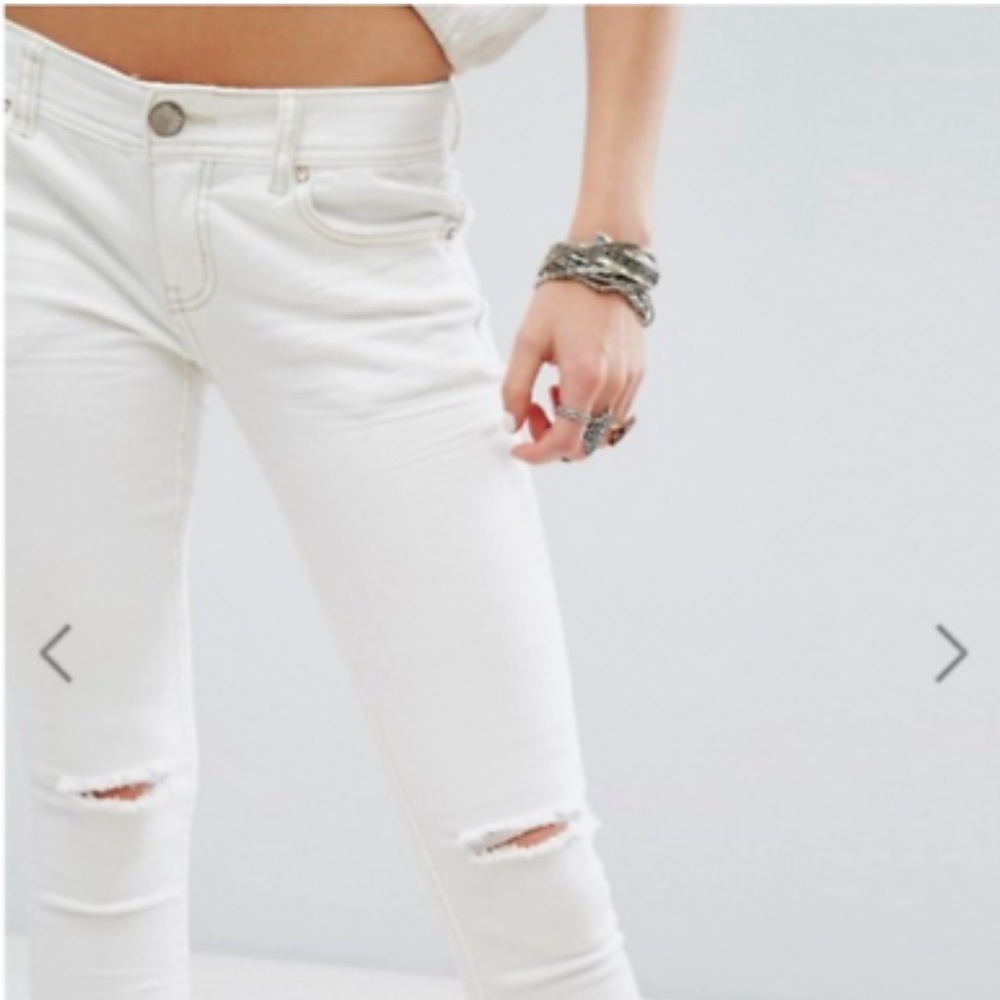 Free People Womens Sz 31 Ripped Off White Distressed Denim Crop Jeans